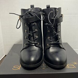 Shoedazzle Booties 